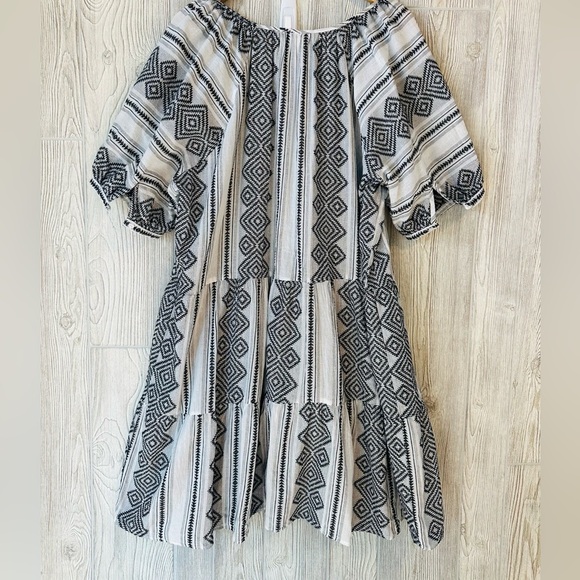 Dex Monochrome Patterned Mini Dress - Picture 7 of 13